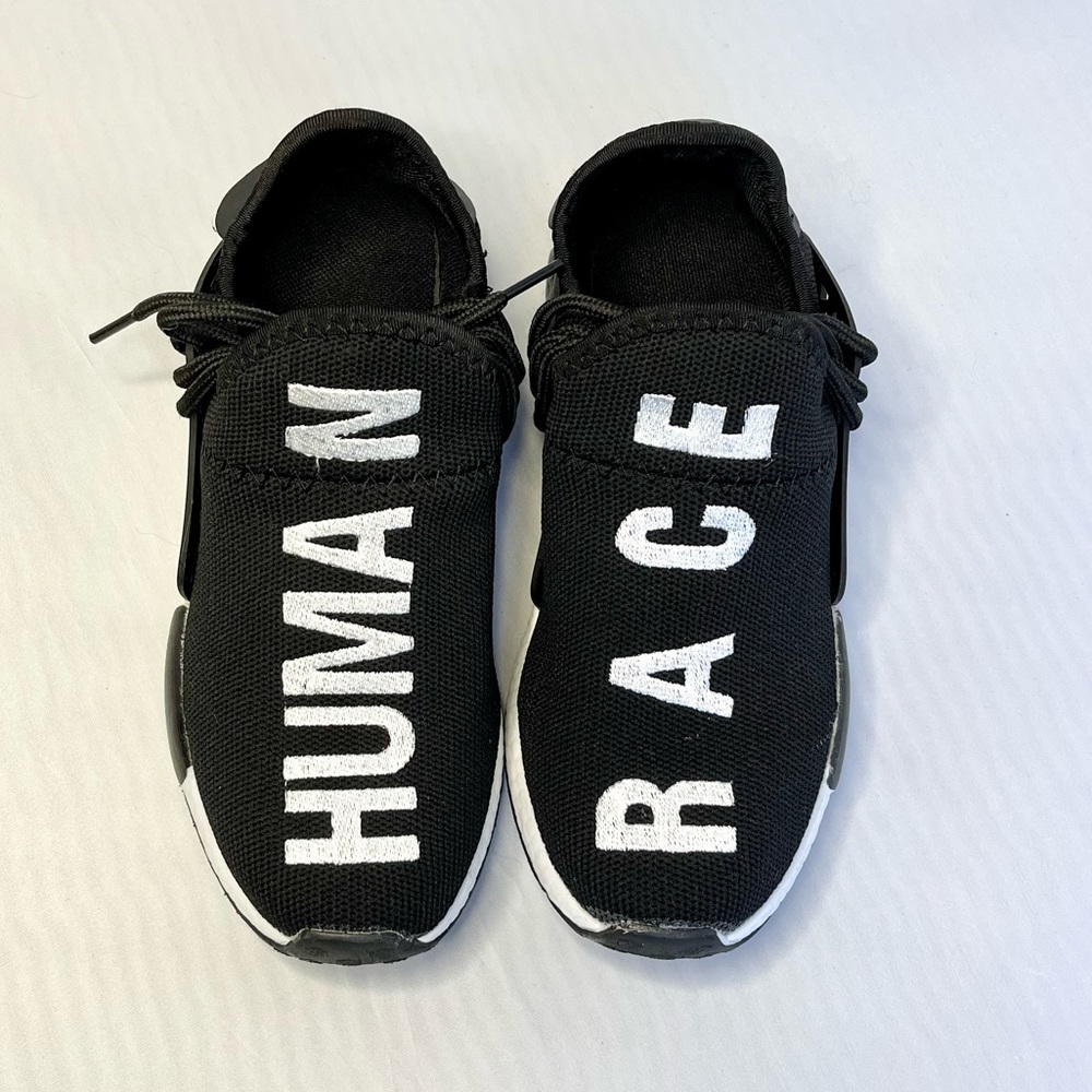 Kids black/white sneakers _size 3